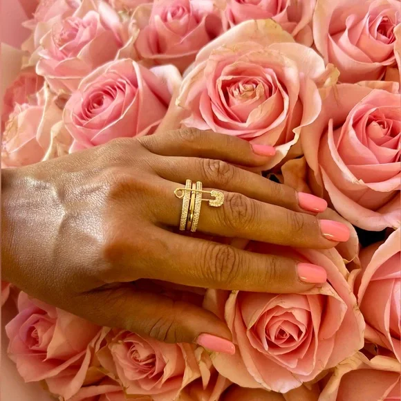 🆕 Multi-layer gold tone safety pin ring with cubic zirconia - Picture 8 of 8